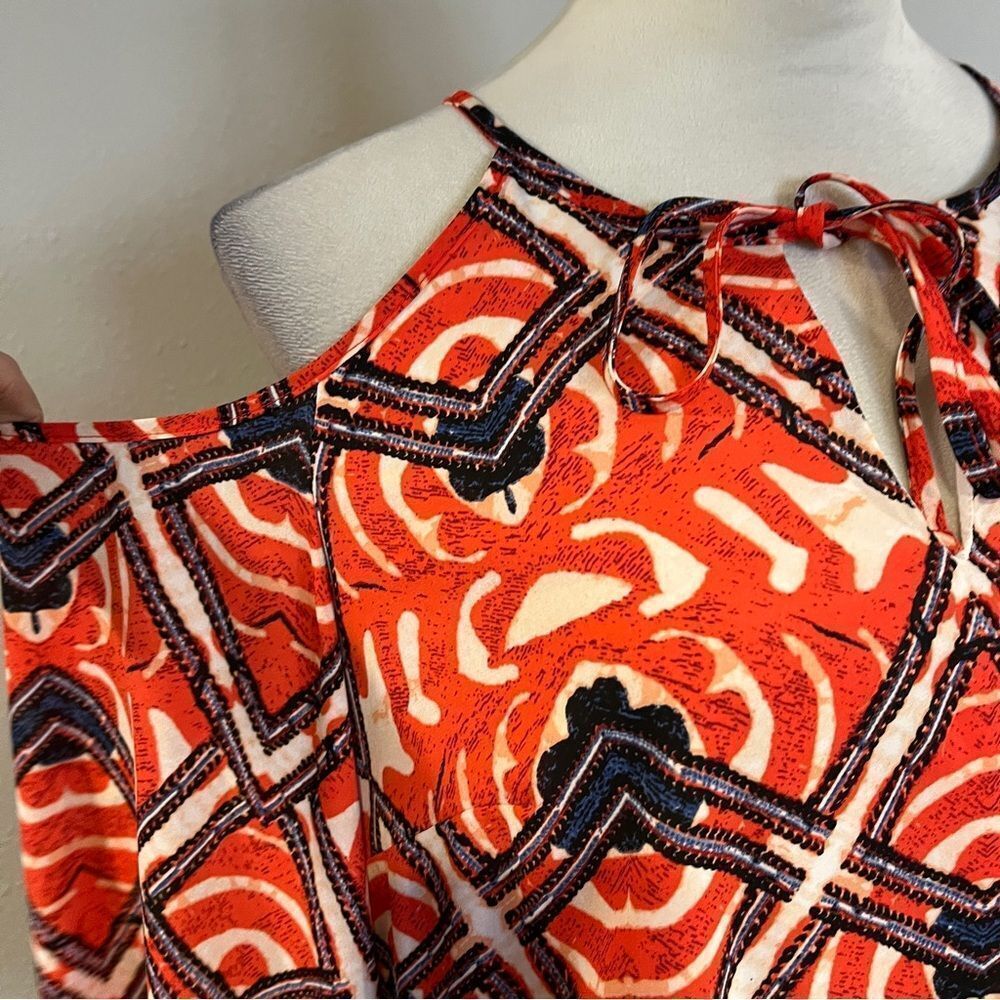 Vibrant Geometric Pattern Cold Shoulder A-Line Dr… - image 3